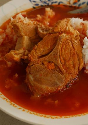 Una foto de Espinazo de Cerdo con Morisqueta