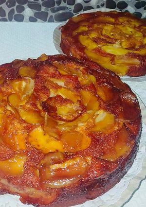 Una foto de Torta de manzana caramelizada