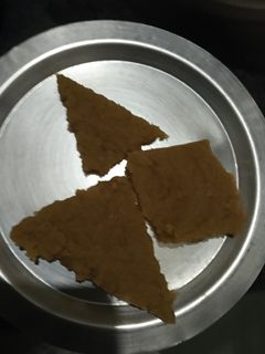 સુખડી રેસીપી મુખ્ય ફોટો