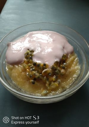 A picture of Mashed ripe bananas.