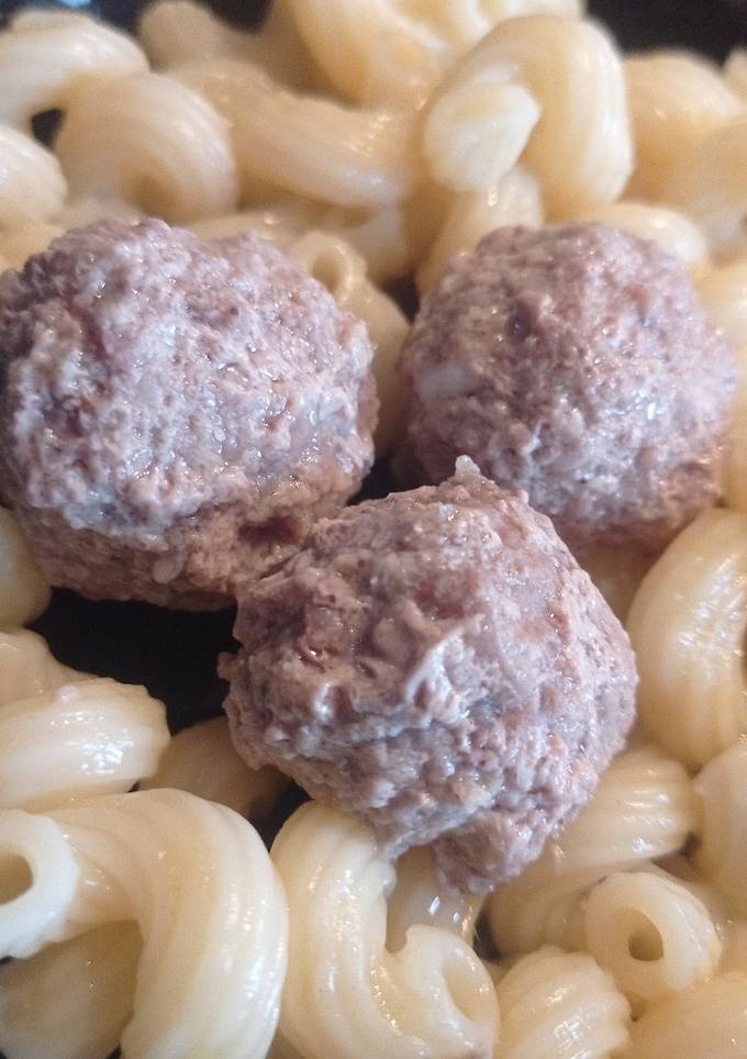 Макарони з фрикадельками в мультиварці 😋
