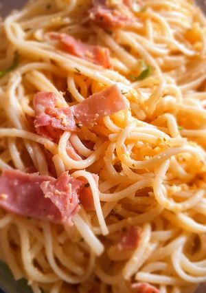 Una foto de Fideos Carbonara