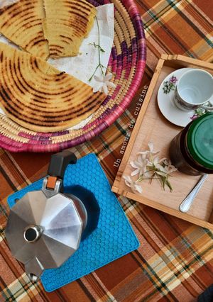 Une photo de Café noir parfumé au jasmin ☕