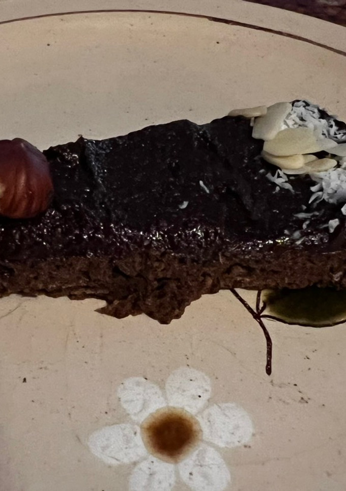 Una foto de Tarta de chocolate con crema de almendras sin gluten