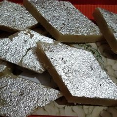 A picture of Cashews Burfi.