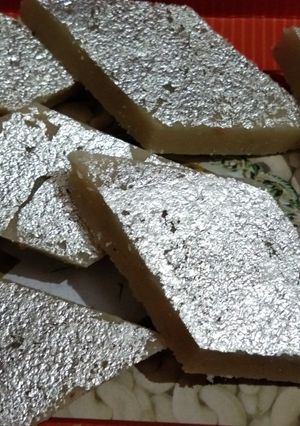 A picture of Cashews Burfi.