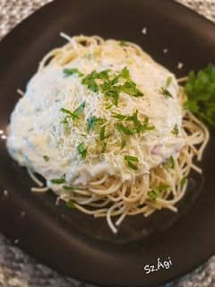 Sonkás-cukkinis spagetti 🍜 recept fotója
