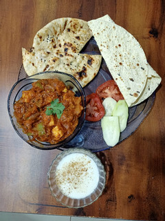 કઢાઇ પનીર સબ્જી (Kadhai Paneer Sabji Recipe In Gujarati) રેસીપી મુખ્ય ફોટો