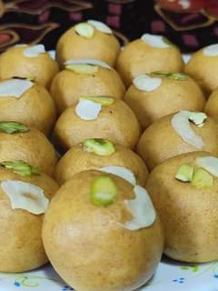 मूंगफली के लड्डु (MOONGFALI KE LADOO RECIPE IN HINDI) रेसिपी मुख्य फोटो