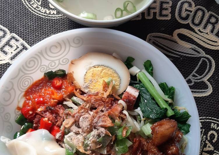 Easy Way to Cook Delicious Mie Pangsit Medan