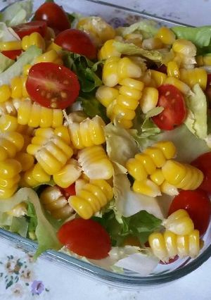Hình của món Salad trộn dầu giấm.