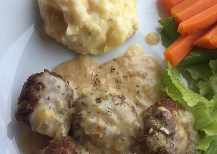 Swedish Meatballs With Gravy
