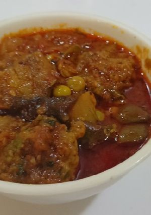 ઊંધિયું (Undhiyu Recipe In Gujarati) રેસીપી મુખ્ય ફોટો