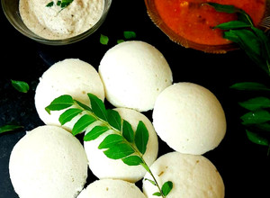 A picture of Rice Idli.
