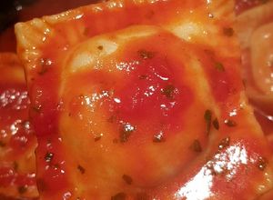 Une photo de Ravioli Maison à la bolognaise