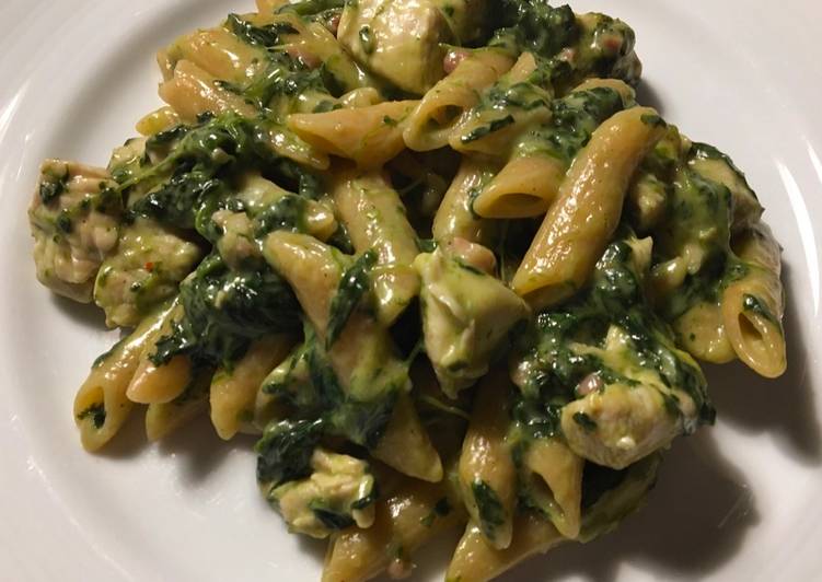 Creamy spinach chicken penne