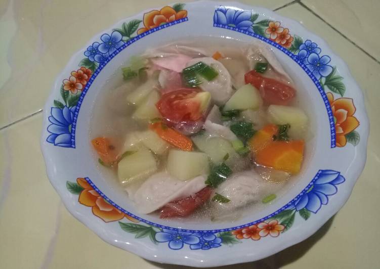 Soup Bakso Dan Sosis Ayam