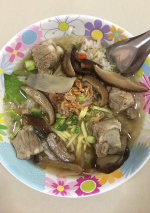 รูปของ “ข้าวต้มกระดูกหมู”