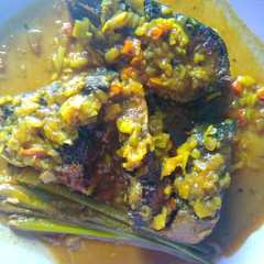 รูปของ Ikan goreng bumbu kuning sederhana