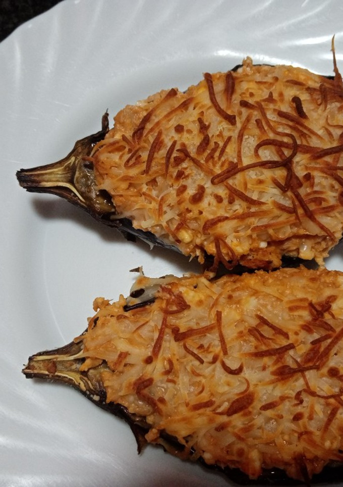 Una foto de Berenjenas rellenas de atún y huevo