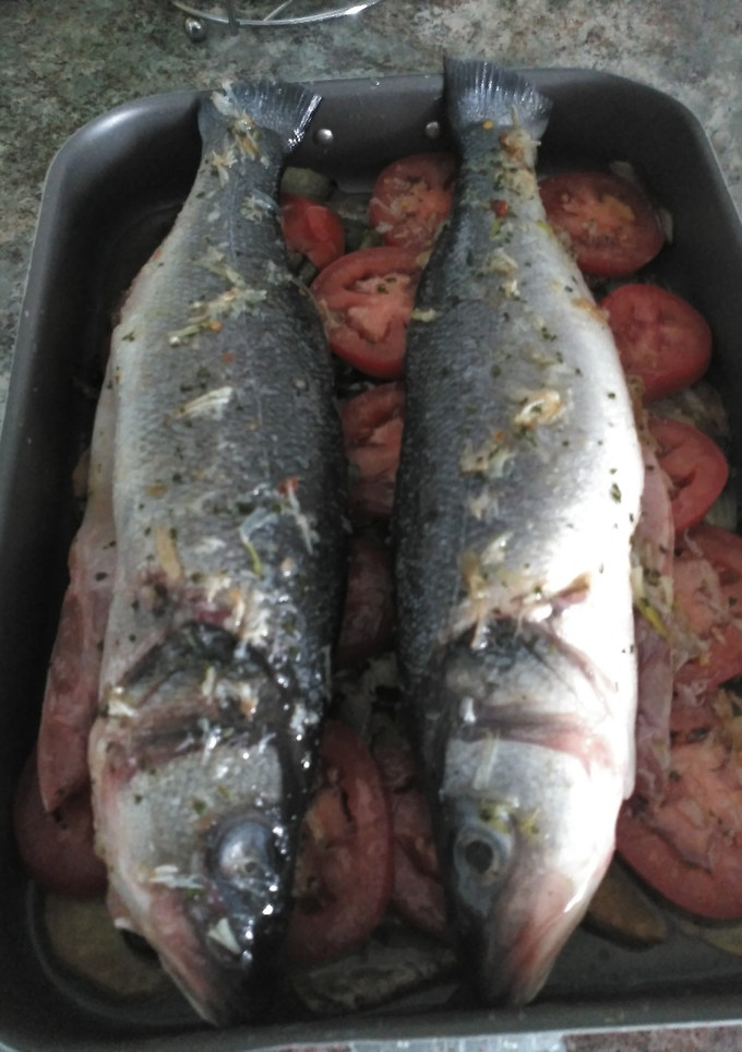 Una foto de Lubina al horno