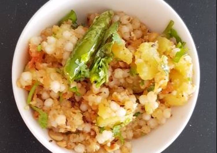 How to Make At Home Sabudana Khichdi