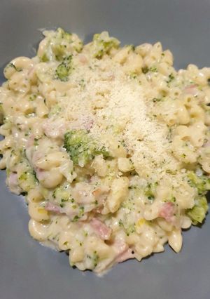 A picture of One Pot Bacon and Broccoli Pasta.