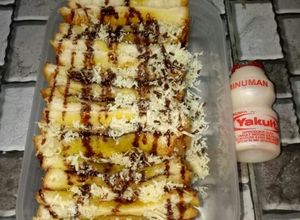 Resep roti bekal suami rumahan enak dan mudah - Cookpad