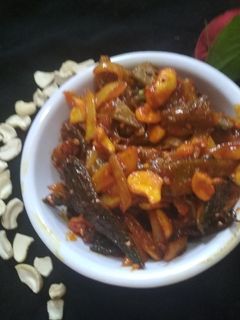 કાજુ-કરેલા નું શાક (kaju- karela nu shak recipe in gujarati) રેસીપી મુખ્ય ફોટો