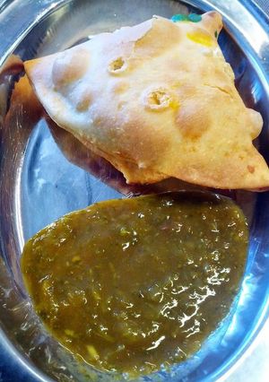 समोसे (samose recipe in Hindi) रेसिपी मुख्य फोटो