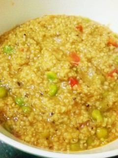वेज़ दलिया (Veg daliya recipe in hindi) रेसिपी मुख्य फोटो