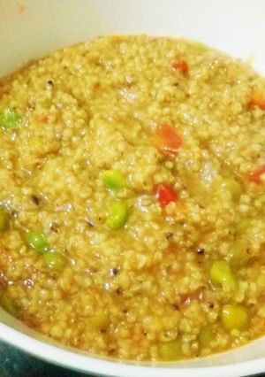 वेज़ दलिया (Veg daliya recipe in hindi) रेसिपी मुख्य फोटो
