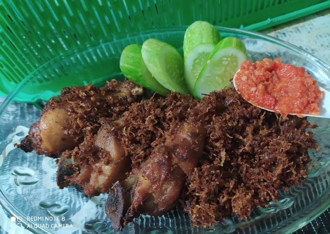 17. Ayam Goreng Serundeng