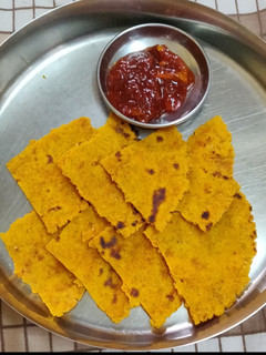 જુવાર ના થેપલા(Jowar Thepla Recipe in Gujarati) રેસીપી મુખ્ય ફોટો