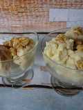 Gelado de maçã e nozes com quark