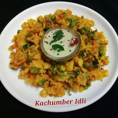 A picture of Kachumber idli.