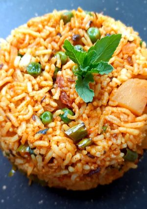 फ्राइड राइस (Fried Rice Recipe in Hindi) रेसिपी मुख्य फोटो