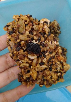 A picture of Granola bar.