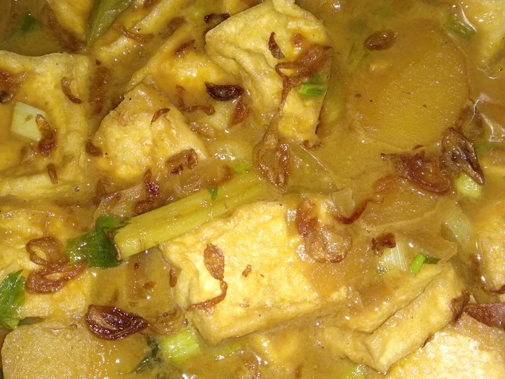Cara Mudah Membikin Resep Semur tahu &amp;amp; kentang yang Menggugah Selera Anti Ribet, Uenak Banget