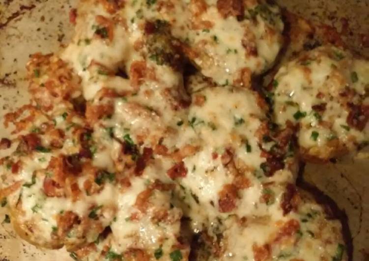 Recipe of Delicious Bacon and cheese smashed potatoes