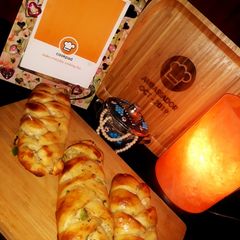 A picture of Chicken bread.