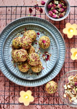 A picture of Rasmalai truffles.