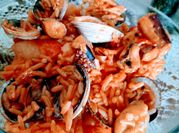 Una foto de langostino al horno