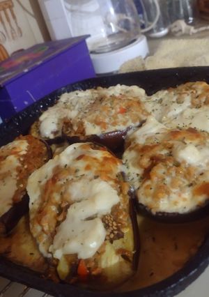 Una foto de Berenjenas rellenas de soja texturizada