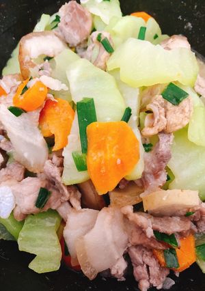Hình của món Thịt bê xào su su.