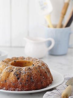 Foto di Ciambella alla panna e gocce di cioccolato