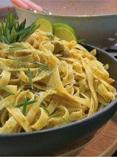 صورة لوصفة فوتشيني بالريحان ـ صوص بيستو على طريقتي