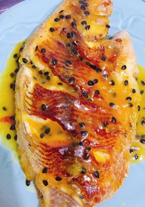 Hình của món Cá diêu hồng sốt chanh dây.