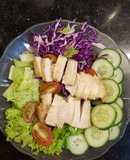 Salad ức gà áp chảo