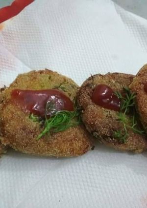 आलू रवा कटलेट (Aloo rava cutlet recipe in hindi) रेसिपी मुख्य फोटो